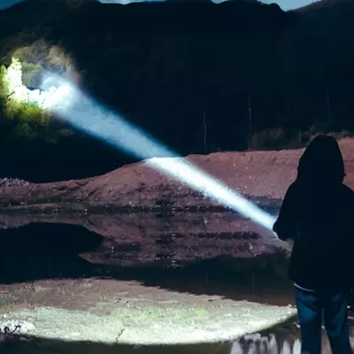 Портативный аккумуляторный фонарь-прожектор с солнечной батареей HB-6169 Powerbank "Domashniy ugolok" XK