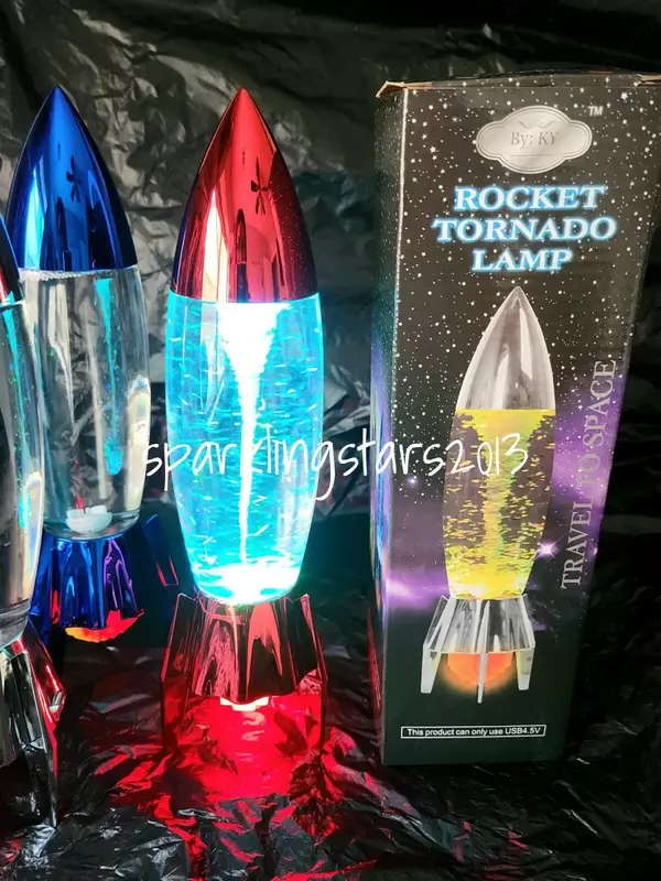 Настольная светодиодная лампа ночник красный с синим Торнадо 35 см Работает от батареек а также от usb выхода Лампа Торнадо – это очень красивый декоративный светильник! Прекрасный вихрь меняет