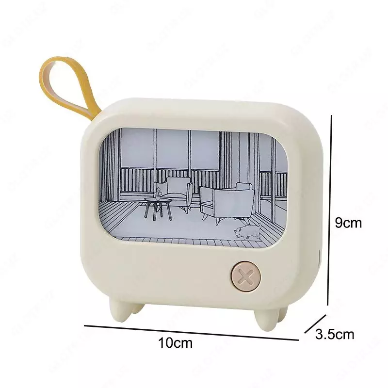 Декоративная настольная лампа в виде телевизора