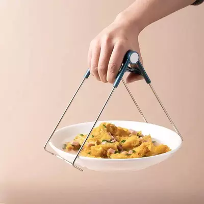 Металлическая прихватка для горячей посуды.