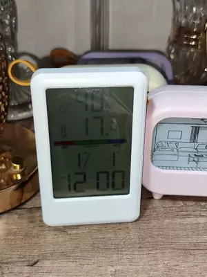 Многофункциональные часы с датчиками влажности и температуры!