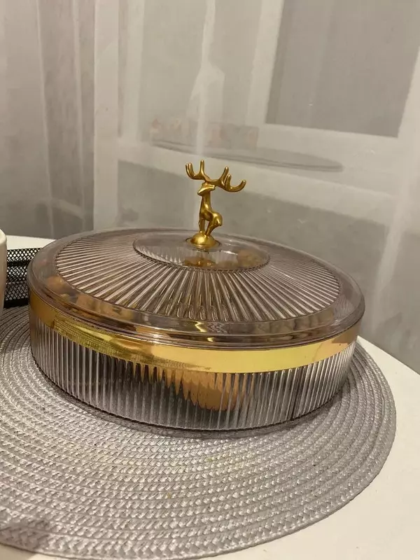  Пластиковая менажница с крышкой для сервировки - Прочие товары для дома