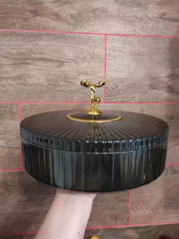  Пластиковая менажница с крышкой для сервировки  - Домашний Уголок