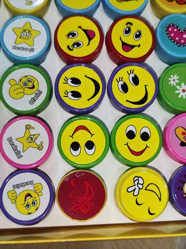 Штампики печати, детские смываемые татуировки  с изображением животных, динозавров, смайликов, эмодзи  для детского творчества .