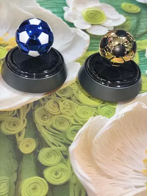 150 000 сум / шт. Вращающийся на солнечных батареях автомобильный диффузор для ароматерапии с футбольным мячом