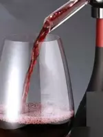 Электрический аэратор-диспенсер для вина ЯТТ "Домашний Уголок"