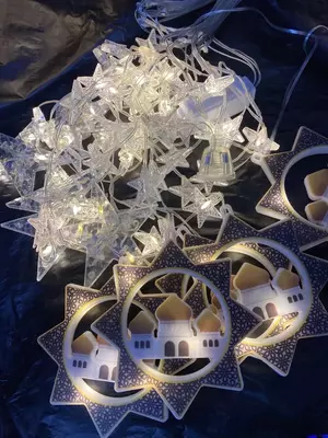 150 000 сум / шт. Светодиодная гирлянда-занавес в виде звезды и Луны