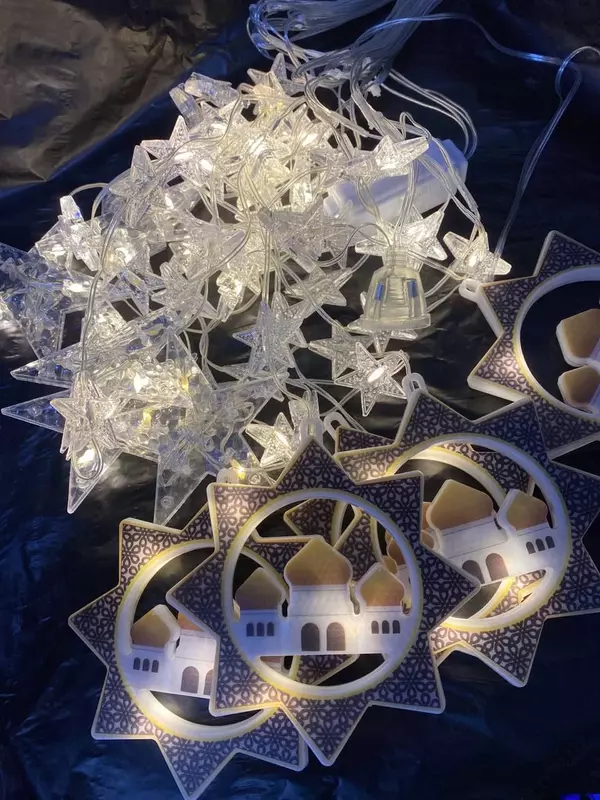 Светодиодная гирлянда-занавес в виде звезды и Луны