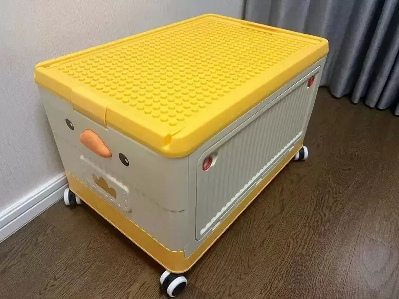 Штабелируемый контейнер на колесиках для хранения игрушек
