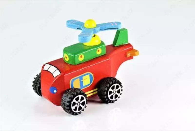 Деревянная машинка-вертолет с инерционным механизмом