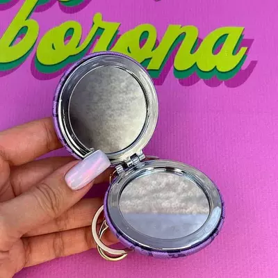 Зеркало карманное складное - 40 000 сум / шт.