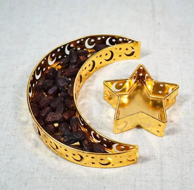 Креативная подставка для сухофруктов  из кованного железа в арабском стиле.