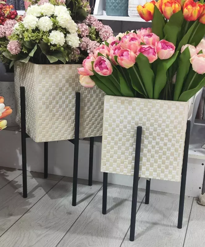 Подставка для цветов.