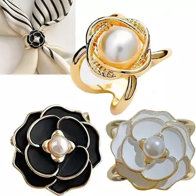 Зажим-кольцо для платка, палантина или шарфа.