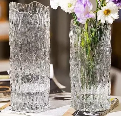 Дизайнерская настольная ваза для цветов и декора.