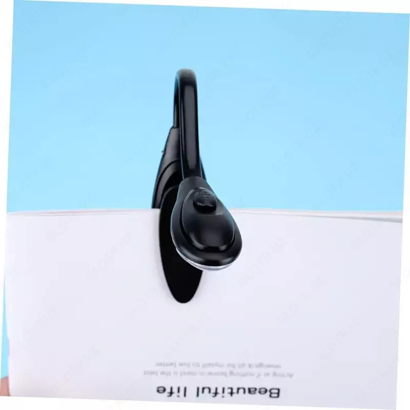 Светодиодная лампа с гибкой ножкой и с креплением клипсой.