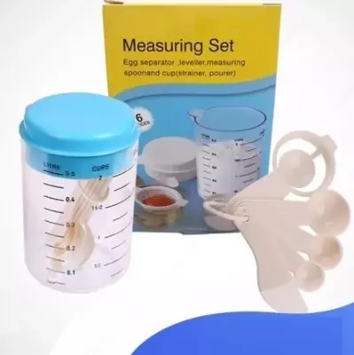 Портативный набор мерных стаканов и ложек.