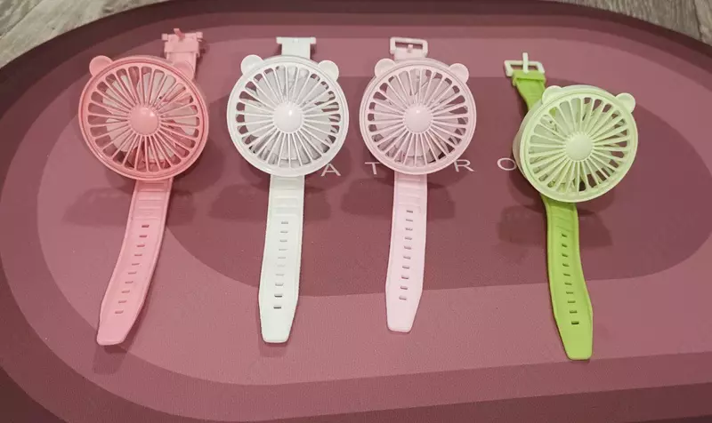 Ручной вентилятор - часы