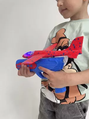 Самолет пистолет метательный. - 90 000 сум / шт.