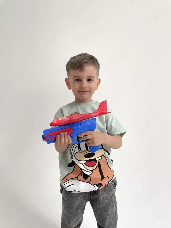 Самолет пистолет метательный. Радиоуправляемые игрушки