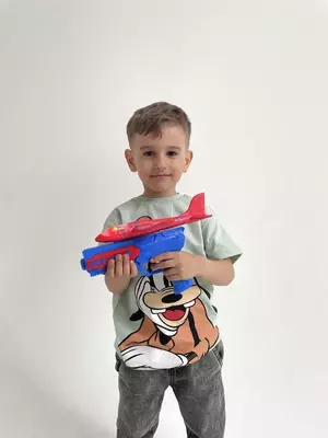 Самолет пистолет метательный.