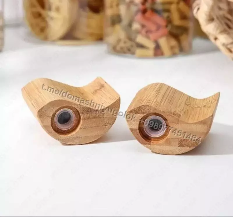 Набор для специй, 7×7см, 2 шт, солонка и перечница, бамбук Набор для специй благодаря своей компактности, идеально поместятся на любой кухне.  Компактный размер 7×7 см позволяет легко хранить наборы н