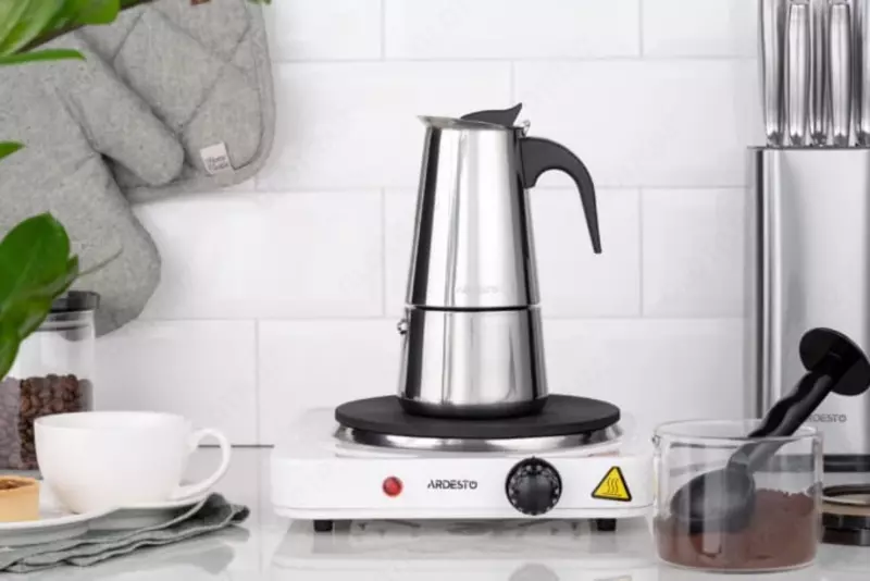 180 000 сум Гейзерная кофеварка (8 чашечек)