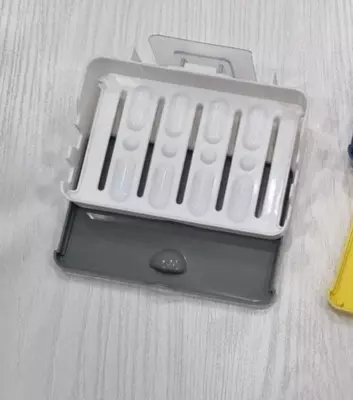 Настенная самоклеющиеся мыльница с выдвижным поддоном. - 15 000 сум / шт.