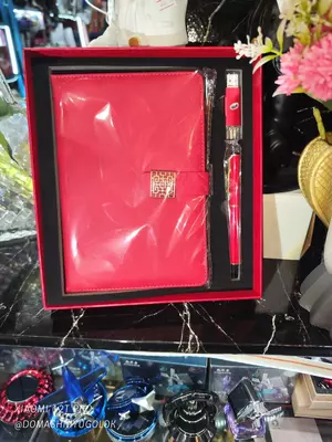 160 000 сум / шт. Подарочный набор "Деловой блокнот A5 + авторучка + флешка"