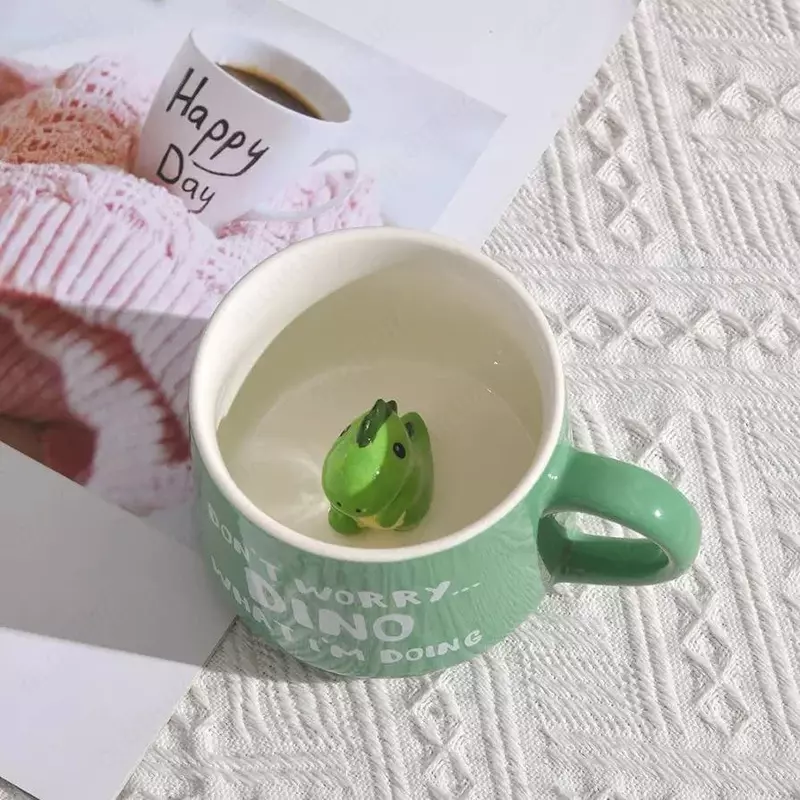 Керамическая кофейная кружка с мультяшным животным внутри (350 мл). - 100 000 сум
