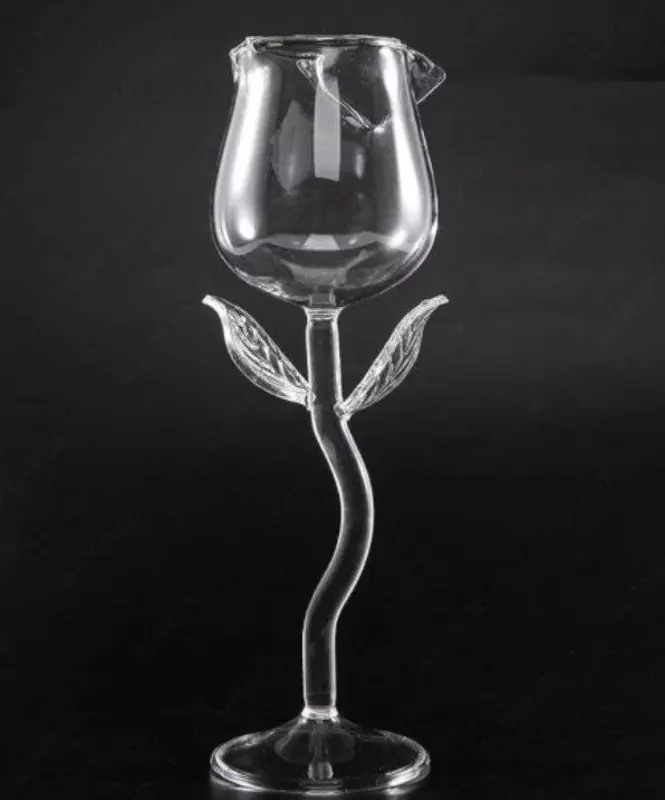 Стеклянный бокал для коктейля и вина цветок роза Бокал для коктейля и вина Роза идеально подойдет для домашней вечеринки, а также станет незабываемым подарком вашим родным и близким. Оригинальный диза