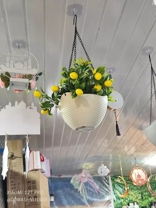 Кашпо уличное подвесное