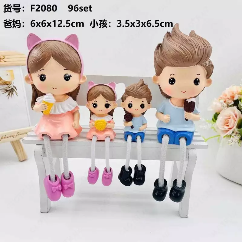 Статуэтки "Милая семья с висячими ножками"