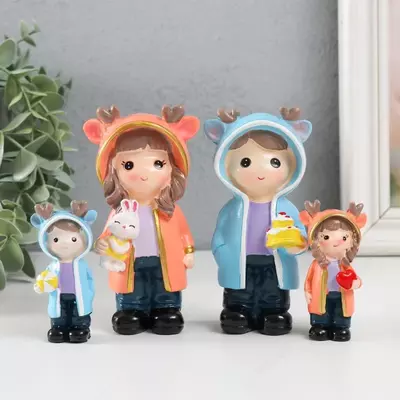 Сувенир полистоун "Малыши в дождевиках с рожками" набор 4 шт 2х2х7 4х3