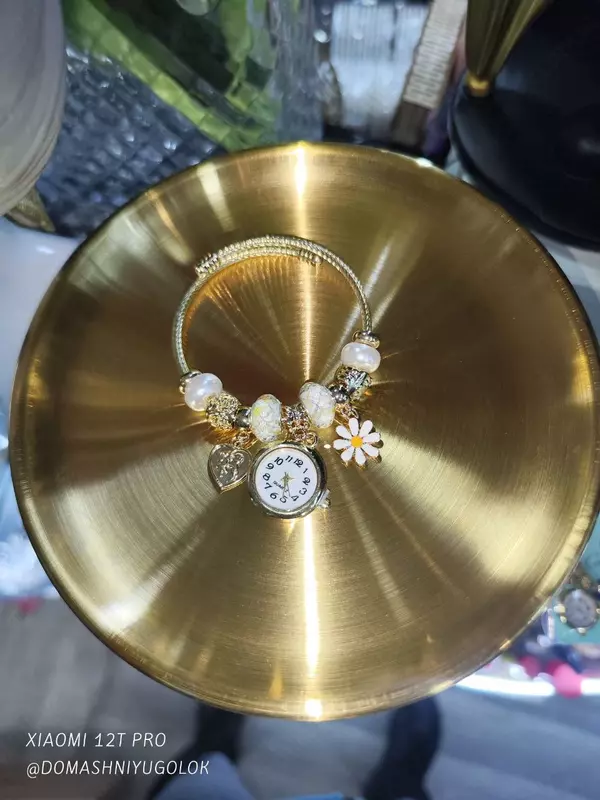 Часы-браслет