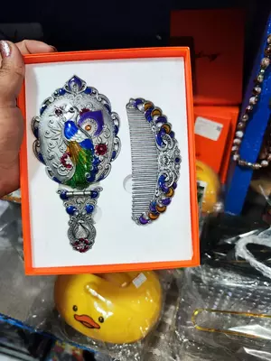 Шикарные подарочные наборы из зеркала и расчёски. - ЯТТ "Домашний Уголок"