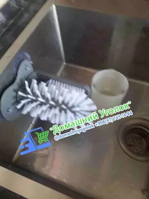 Щетка на присоске для мытья стаканов