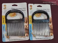 Многофункциональный рифлённый нож для фигурной нарезки овощей и фруктов.