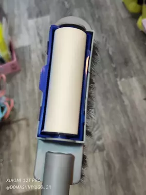 Многоразовый липкий валик-щетка 2 в 1