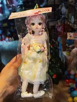   Кукла шарнирная с большими жемчужными глазами.