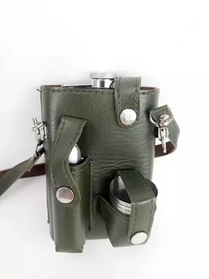 Компактный дорожный набор с флягой