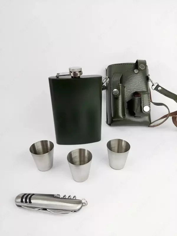Компактный дорожный набор с флягой, 3 рюмки, складной нож в чехле (Код-РТ-9А)