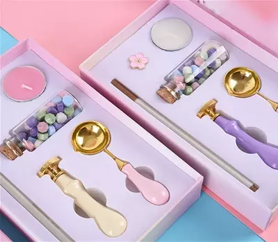 Подарочный набор разноцветных сургучных печатей - Штампы Surguch.