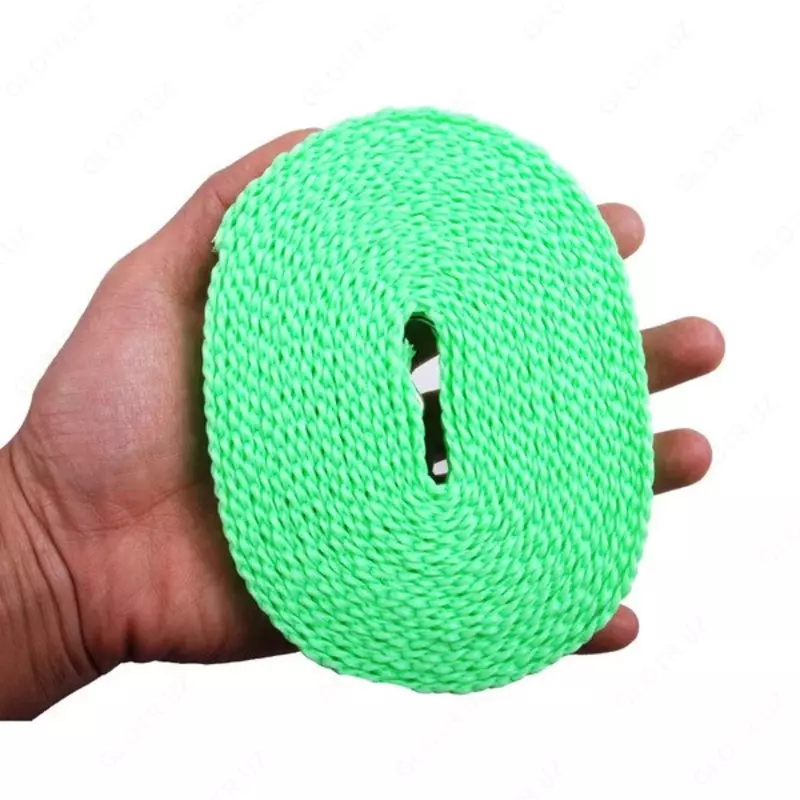 Нейлоновая бельевая веревка.