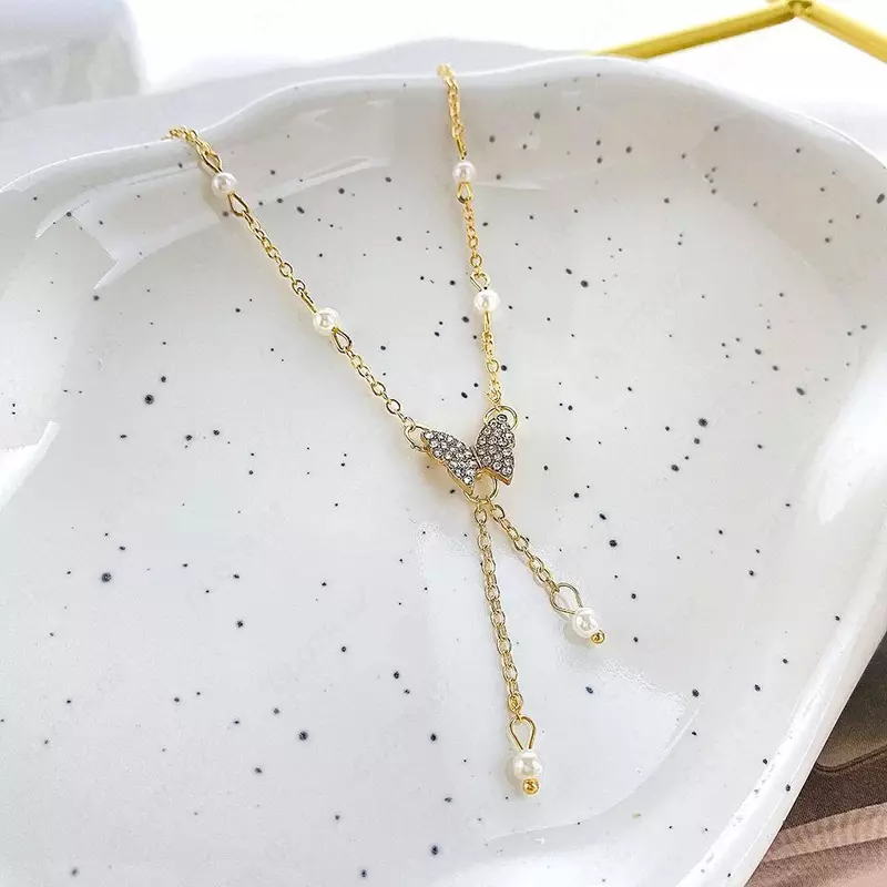 Ожерелье с подвеской-бабочкой