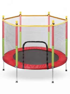 Батут с защитной сеткой для дома или для дачного участка.
