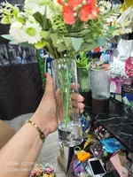 Элегантная стеклянная декоративная ваза