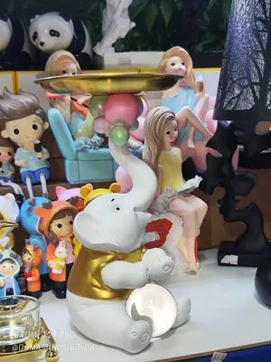 210 000 сум / шт. Ключница в форме радостного слоненка с шарами и с лампой