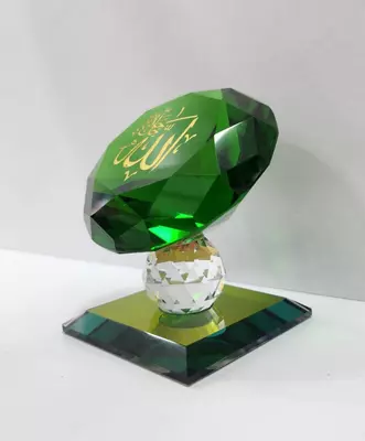 Сувенир "Кусочек хрусталя со словами «Величие АЛЛАХА». - 200 000 сум / шт.