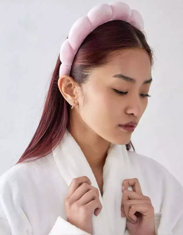 Пышная повязка на голову для спа-салона.